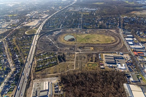Aerial view, Former racecourse becomes a residential neighbourhood, Project Living by the lake at