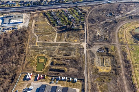 Aerial view, Former racecourse becomes a residential neighbourhood, Project Living by the lake at