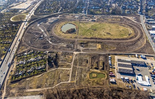 Aerial view, Former racecourse becomes a residential neighbourhood, Project Living by the lake at