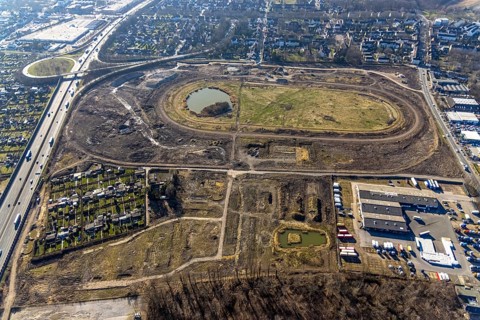 Aerial view, Former racecourse becomes a residential neighbourhood, Project Living by the lake at