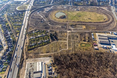 Aerial view, Former racecourse becomes a residential neighbourhood, Project Living by the lake at