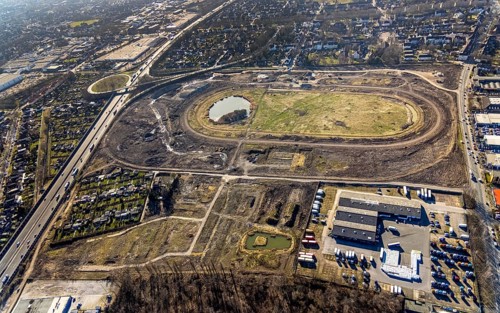 Aerial view, Former racecourse becomes a residential neighbourhood, Project Living by the lake at