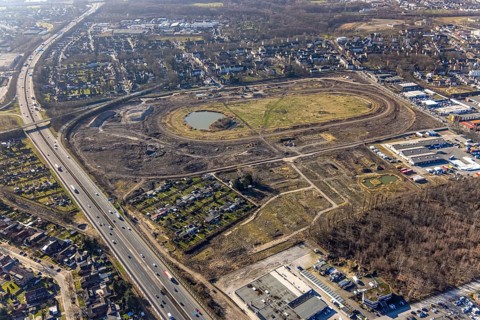 Aerial view, Former racecourse becomes a residential neighbourhood, Project Living by the lake at