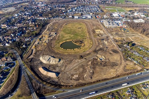 Aerial view, Former racecourse becomes a residential neighbourhood, Project Living by the lake at