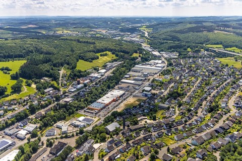 Aerial view, commercial area In der Trift, Koblenzer Straße, Dahl, Olpe, Sauerland, North