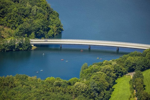 Aerial view, Biggesee, bridge Landesstraße L563, canoe and stand-up paddle, Rhode, Olpe, Sauerland,