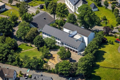 Aerial photo, catholic primary school Franz-Hitze-Schule, Rhode, Olpe, Sauerland, North