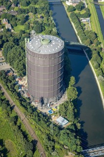 Aerial view, Gasometer Oberhausen at the Rhine-Herne Canal in Borbeck, Oberhausen, Ruhr area, North