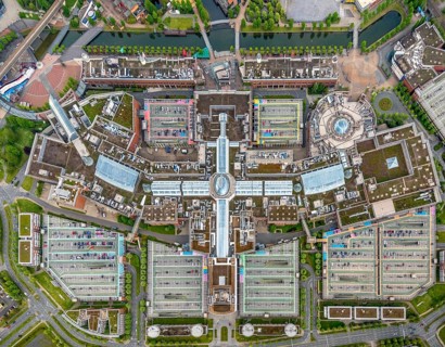 Aerial view, Centro Oberhausen, vertical shot, corona-related empty parking spaces, gasometer,