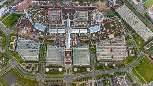 Aerial view, Centro Oberhausen, vertical shot, corona-related empty parking spaces, gasometer,