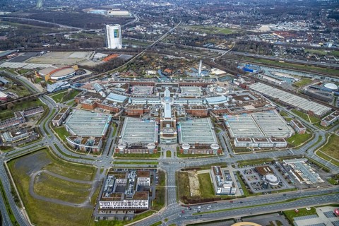 Aerial view, CentrO Oberhausen shopping centre, renovation work on the covered gasometer, Borbeck,