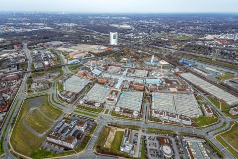 Aerial view, CentrO Oberhausen shopping centre, renovation work on the covered gasometer, Borbeck,