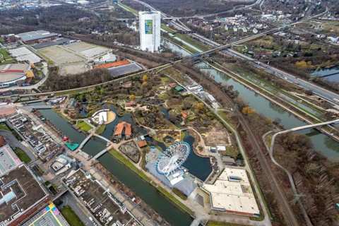 Aerial view, CentrO Oberhausen shopping centre, renovation work on the covered gasometer, Borbeck,