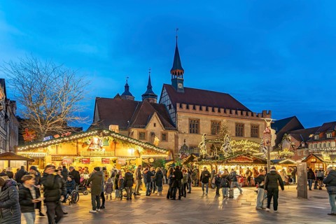 Christmas market in front of the Old Town Hall at dusk, Göttingen, Lower Saxony, Germany