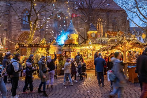 Göttingen Christmas Market at dusk, Göttingen, Lower Saxony, Germany