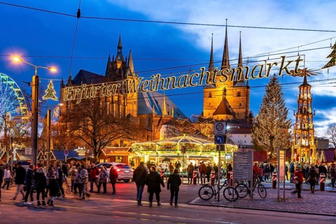 Christmas market in front of Erfurt Cathedral and the Severi Church on Cathedral Square in the
