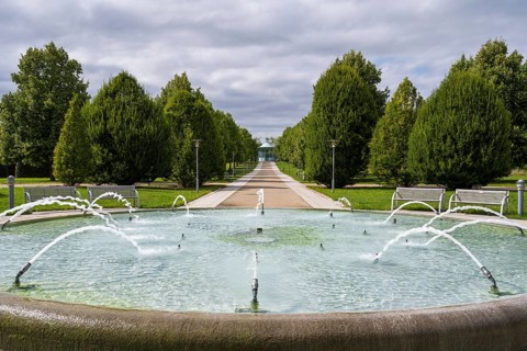 Fountain in front of the Monopteros columned temple, spa gardens, Bad Staffelstein, Upper