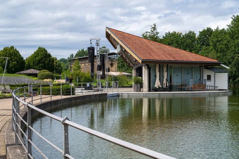 Lake stage in the spa gardens, Bad Staffelstein, Upper Franconia, Franconia, Bavaria, Germany