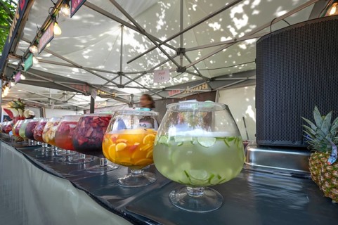 Large glasses filled with punch, market stall at the city festival, Nuremberg, Middle Franconia,