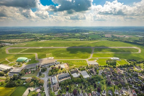 Aerial photo, Airport Essen/Mülheim, Holthausen - Southeast, Mülheim an der Ruhr, Ruhr area, North