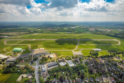 Aerial photo, Airport Essen/Mülheim, Holthausen - Southeast, Mülheim an der Ruhr, Ruhr area, North