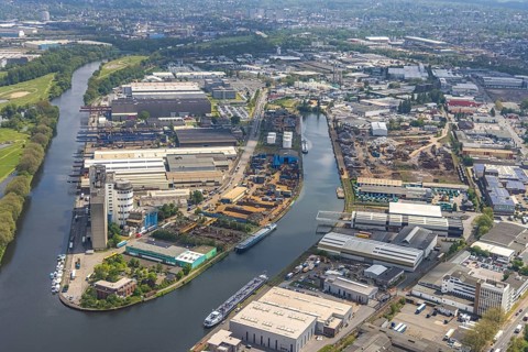 Aerial view, Rhine-Ruhr harbour Mülheim, shipping canal, Am Nordhafen, Rheinstraße, Speldorf,