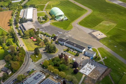 Aerial photo, Essen/Mülheim Airport, FFL Technical College for Aircraft Pilots, Corona Drive-In