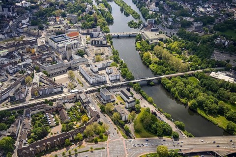 Aerial view, city hall, Ruhr promenade, city viaduct and Ruhr bridge on the river Ruhr, Altstadt I,