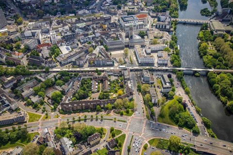 Aerial view, city hall, Ruhr promenade, city viaduct and Ruhr bridge on the river Ruhr, Altstadt I,