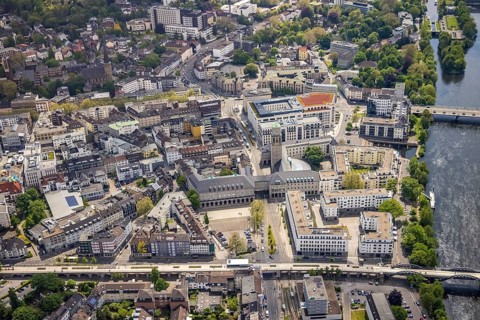 Aerial view, city hall, Ruhr promenade, city viaduct and Ruhr bridge on the river Ruhr, Altstadt I,