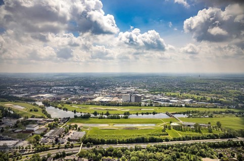 Aerial view, Styrumer Ruhraue and RuhrWasserwerk at the river Ruhr, local view Speldorf, Mülheim an
