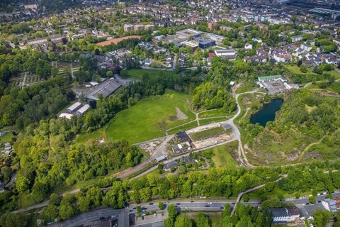 Aerial view, destroyed building, quarry and brickyard Rauen am Kassenberg, Broich - Ost, Mülheim an