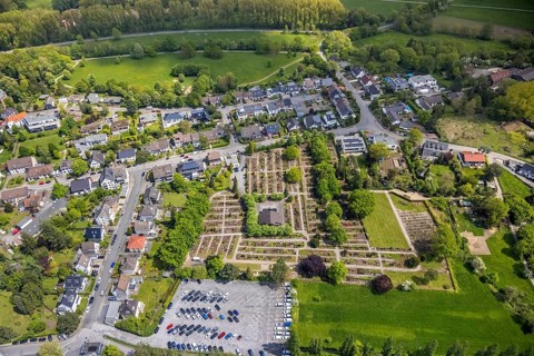Aerial photo, catholic cemetery, Saarn, Mülheim an der Ruhr, Ruhr area, North Rhine-Westphalia,