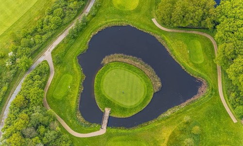 Aerial view, golf course golf club Mülheim an der Ruhr, golf course in the pond, Saarn - Süd,
