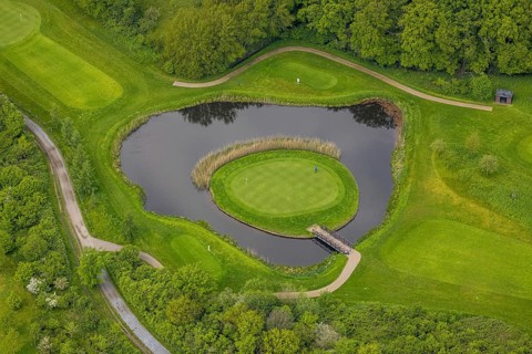 Aerial view, golf course golf club Mülheim an der Ruhr, golf course in the pond, Saarn - Süd,