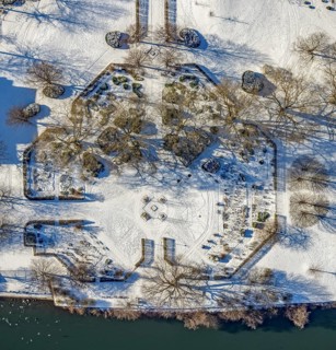 Aerial view, garden in the snow, MüGa - Mülheims Garten an der Ruhr, Broich - Ost, Mülheim an der