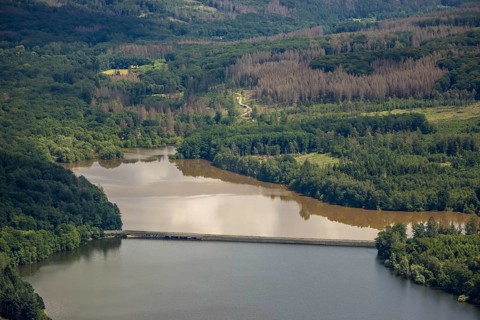 Aerial view, flood after heavy rainfall, Möhne dam with water level, Günne, Lake Möhne, Sauerland,