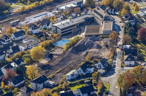 Aerial view, St. Walburga-Realschule and construction site for a residential quarter at the former