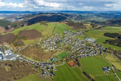 View of Grevenstein, Grevenstein, Meschede, Sauerland, North Rhine-Westphalia, Germany, DE, Europe,