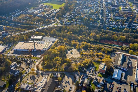 Aerial view, brownfield site on Carl-Benz-Straße between Hellweg Baumarkt and HME Copper Germany in
