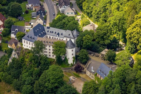 Aerial photo, Bilstein Castle, DJH Youth Hostel, Bilstein, Lennestadt, Sauerland, North