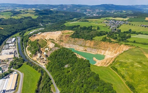 Aerial photograph, Hespecke quarry, Trockenbrück, Lennestadt, Sauerland, North Rhine-Westphalia,