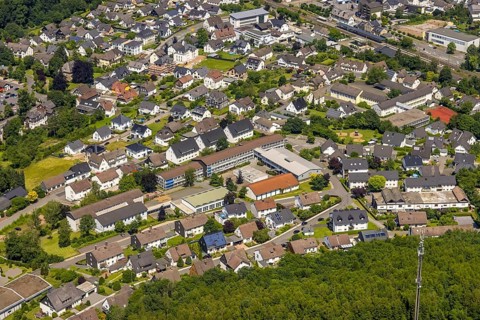 Aerial view, St. Nikolaus-Schule, Janusz-Korczak-Schule, AQUATIK Schwimmschule und Bäderverwaltung,