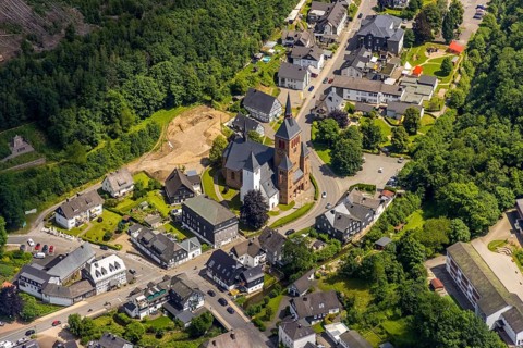 Aerial view, Church of St. Peter and Paul, Kirchhundem, Sauerland, North Rhine-Westphalia, Germany,