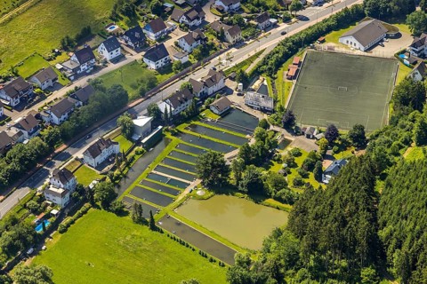 Aerial view, local view Oberelspe with sports field and fish ponds, Lennestadt, Sauerland, North