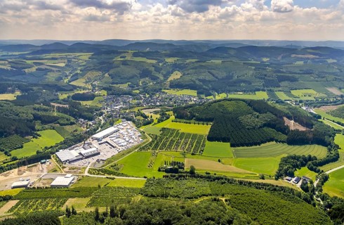 Aerial view, Josef Schmelter GmbH Sägewerk, Schöndelt, Lennestadt, Sauerland, North