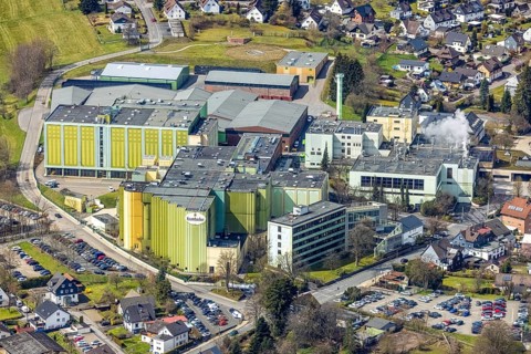 Aerial photo, Krombacher Brauerei Bernhard Schadeberg GmbH, Krombach, Kreuztal, Sauerland, North
