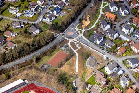 Aerial view, roundabout and construction site Hessengarten corner Zum Erbstollen, new construction