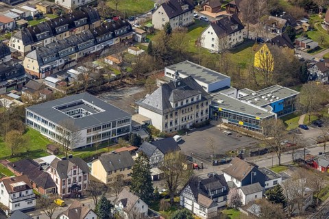 Aerial view, secondary school Eichen in the district Eichen, Kreuztal, Sauerland, North