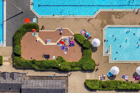 Aerial view, GSW Freibad Kamen-Mitte, Kamen, Ruhr area, North Rhine-Westphalia, Germany, bathing